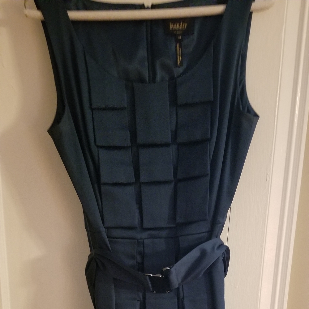 Green knee length dress